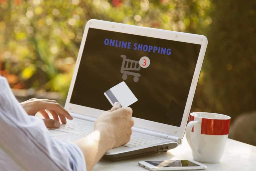Digitalni buvljak kako su online oglasnici promenili način kupovine Digitalni buvljak kako su online oglasnici promenili način kupovine